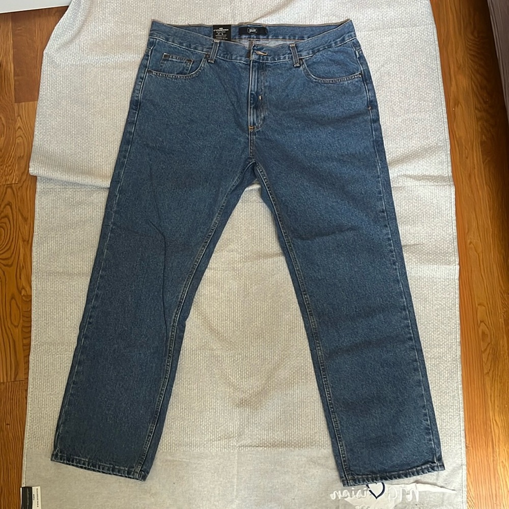 Berkley Jensen Relaxed Straight Denim Jeans *Brand new* *Tag on*